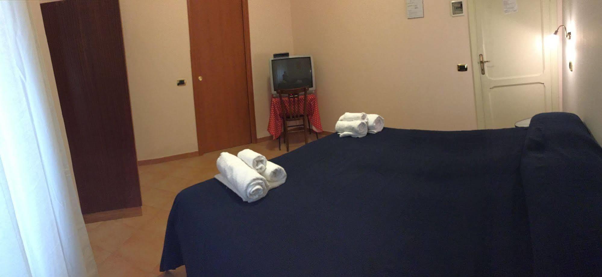 Hotel Eliseo Fiuggi Bagian luar foto