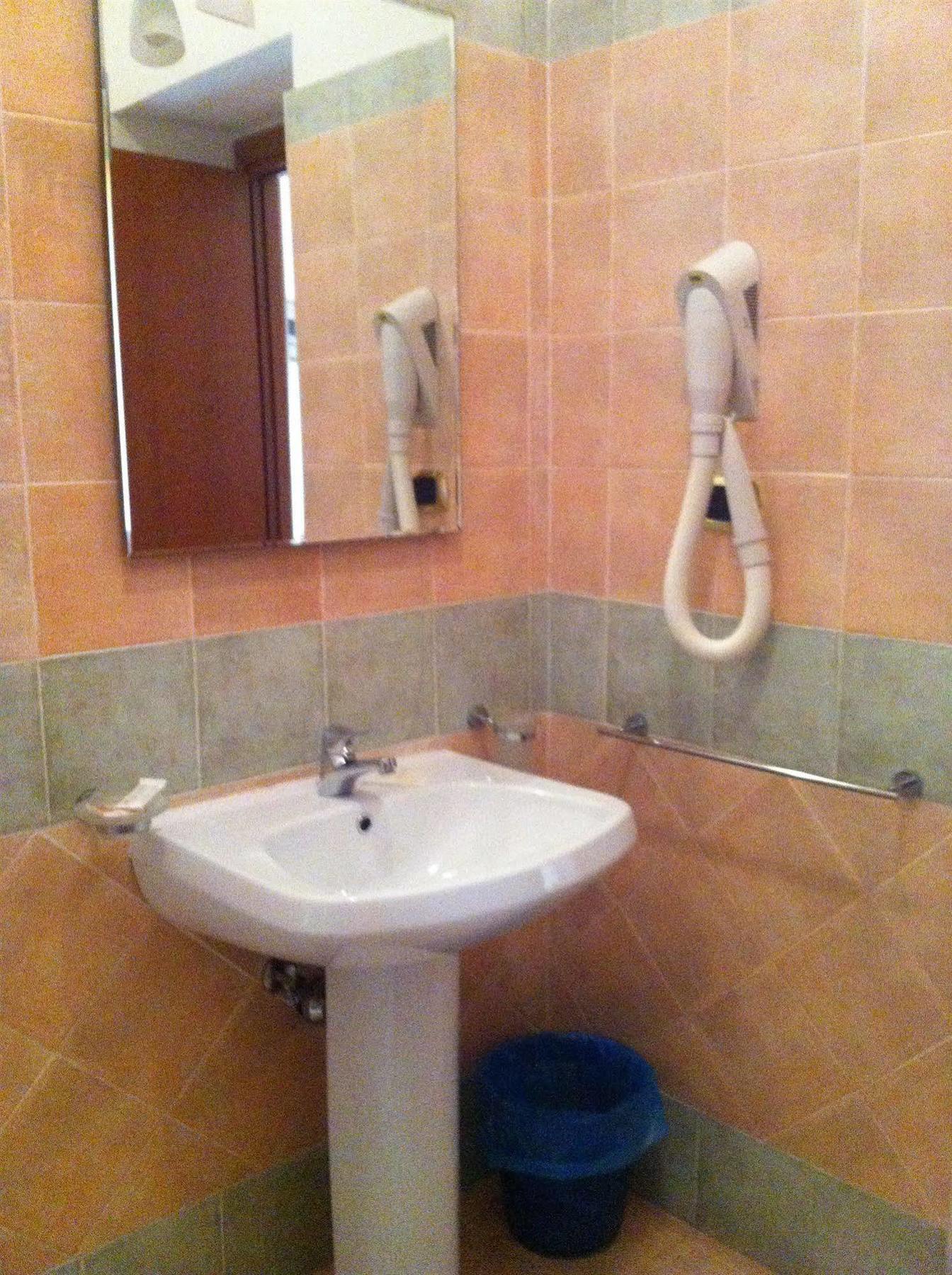 Hotel Eliseo Fiuggi Bagian luar foto
