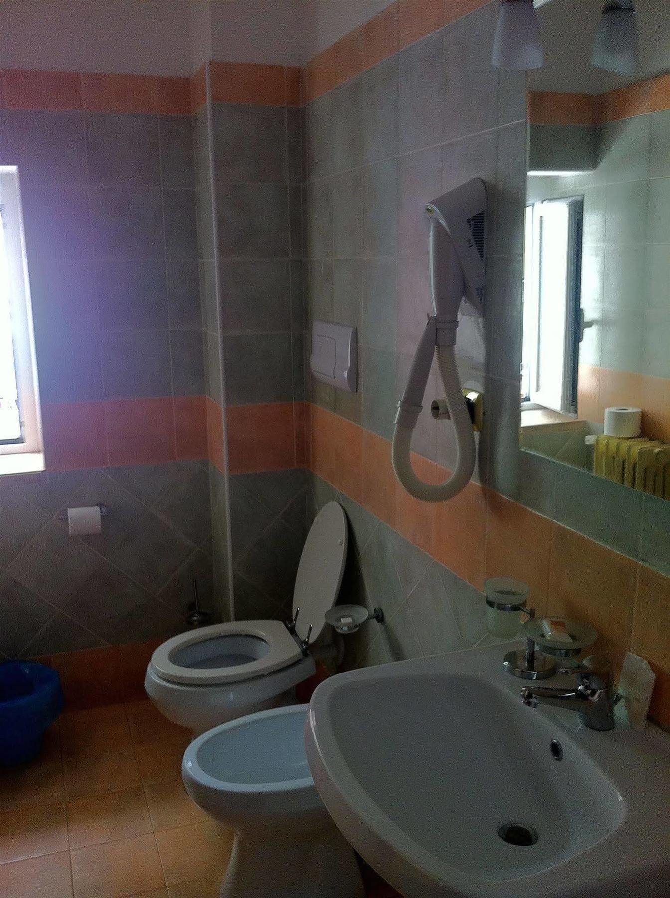 Hotel Eliseo Fiuggi Bagian luar foto
